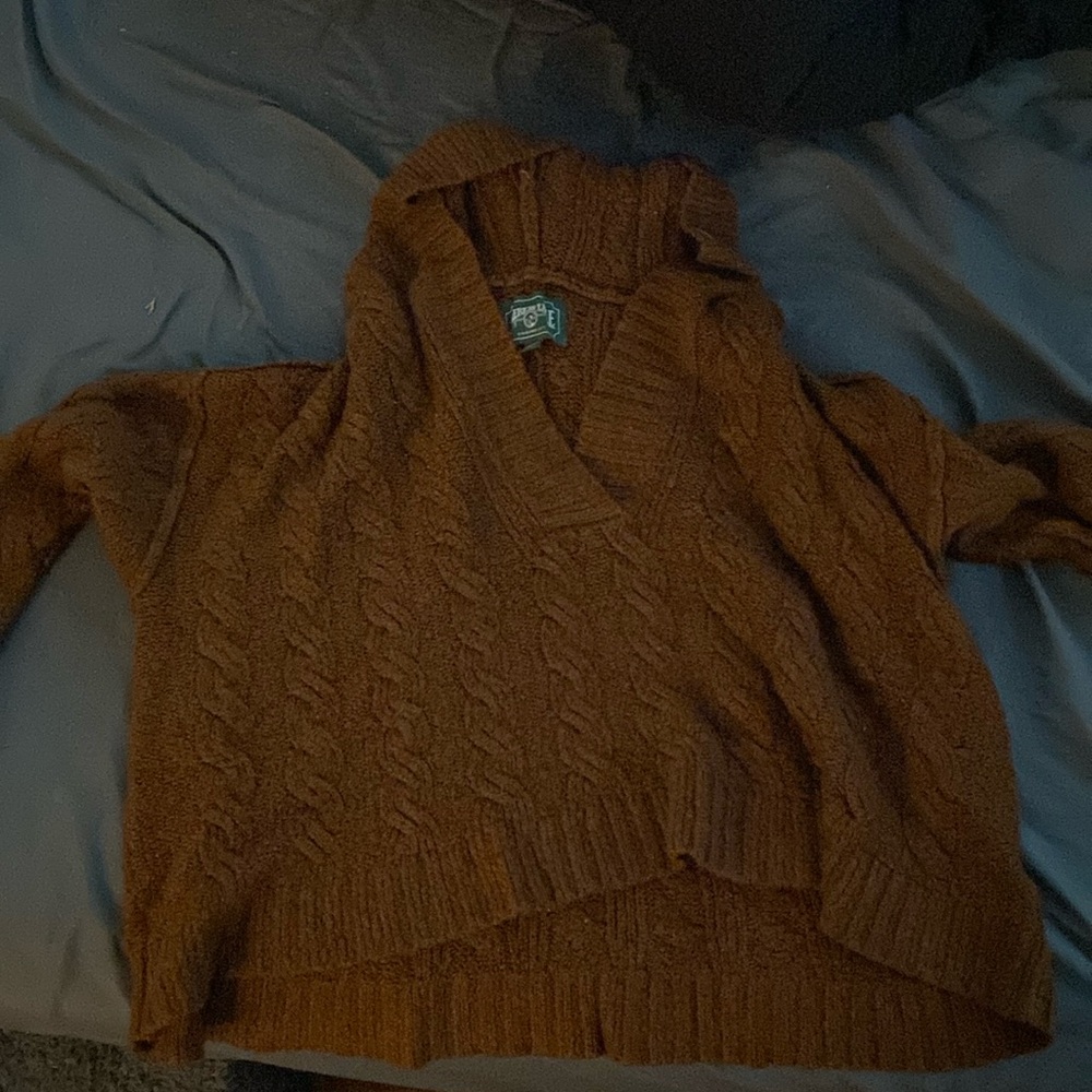 American eagle knit sweater
